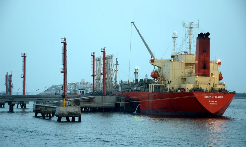 Karachi port handling more than 100,000 tons everyday