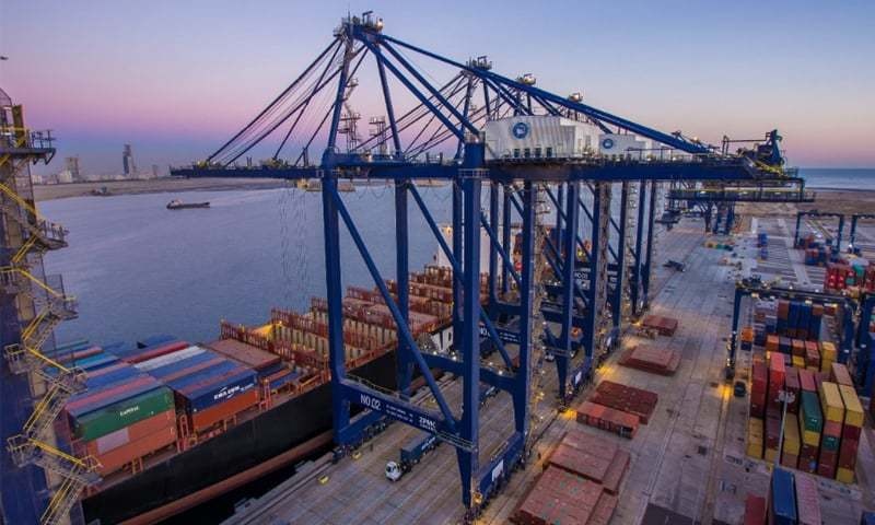 Traders urge govt to expedite container clearance at Karachi port